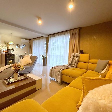 טימישוארה Thea Apartment מראה חיצוני תמונה
