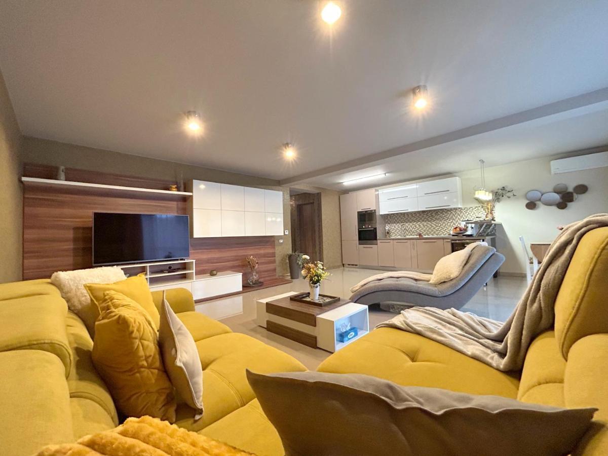 טימישוארה Thea Apartment מראה חיצוני תמונה